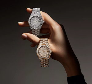 Vacheron Constantin Overseas 35 mm : deux modèles ultra-chics tout en diamants