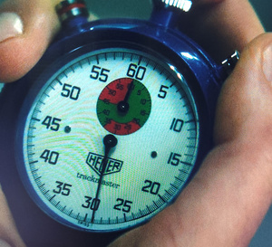 The Boys : Tomer Kapon utilise un chronographe de poche Trackmaster Heuer