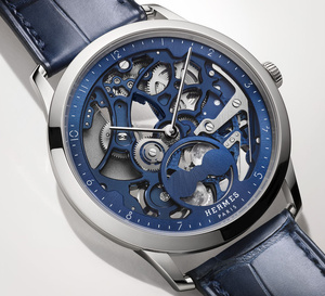 Slim d'Hermès Squelette Lune : le cycle de l'astre de la nuit dans les hémisphères Nord et Sud