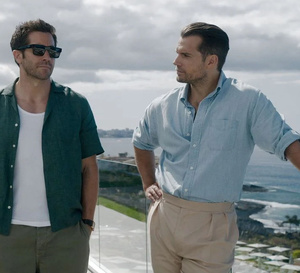 In the grey : Henry Cavill porte une Jaeger-LeCoultre Master Control Chrono Calendar en acier