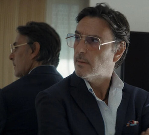 D'argent et de sang : Yvan Attal porte une Rolex Daydate vintage