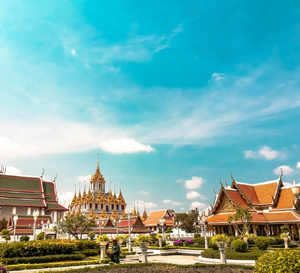 En Thaïlande, pourquoi certains préfèrent-ils ne pas sortir à midi pile ?