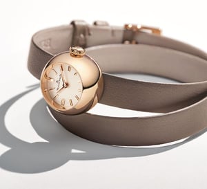 ​Blancpain Lady B : une mini-montre toute en volume qui se fait bijou