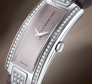 Shine de Raymond Weil : quand les diamants se conjugue avec le jeans