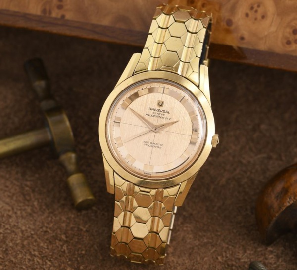Universal Genève Polerouter Jet : splendide montre en or de collection à s'offrir le 11 février 2024 à Bordeaux