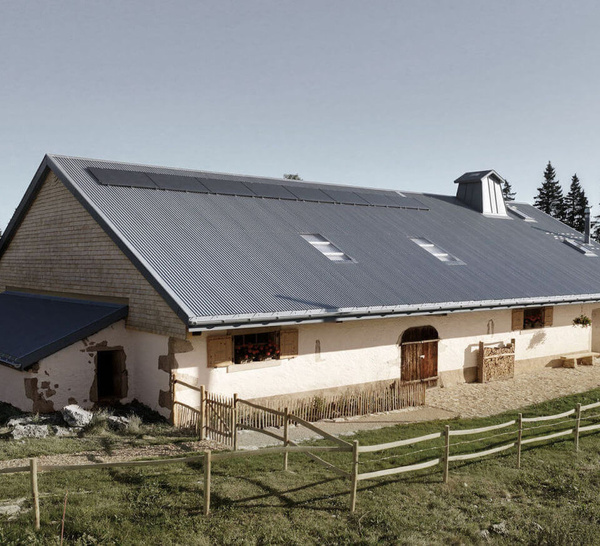 Vallée de Joux : à la découverte d'un chalet du 19ème siècle restauré avec l'aide de la Grande Maison