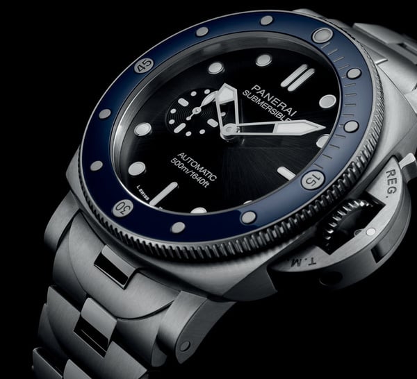 Panerai PAM01756 : la premier Submersible de 44 mm avec bracelet métal