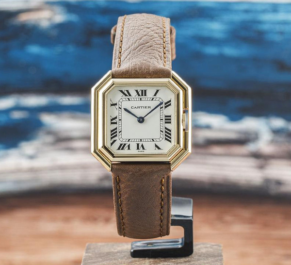 Cartier Ceinture : une montre vintage à la géométrie singulière