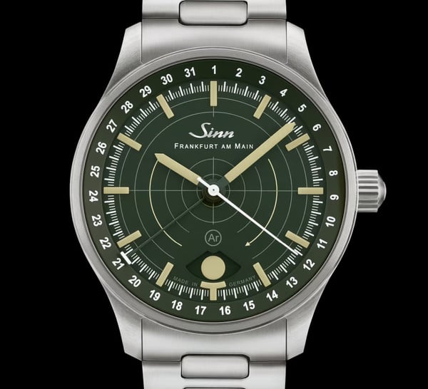 Sinn 308 Hunting Watch : quand la Lune devient indicateur de luminosité