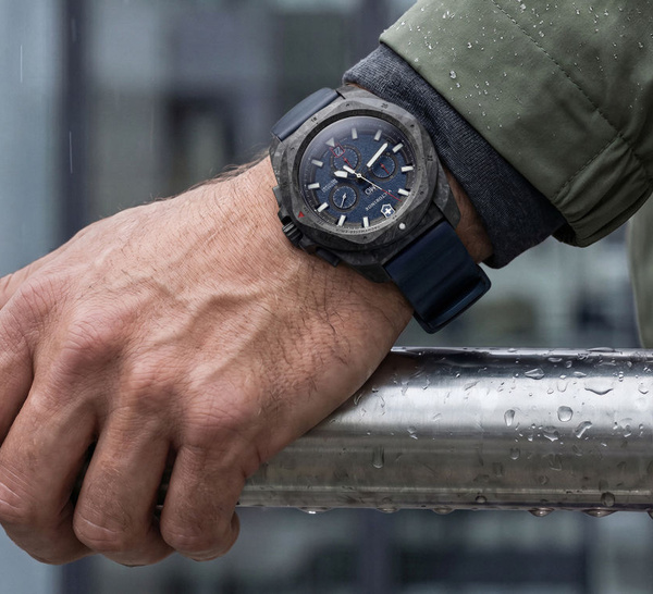 Victorinox I.N.O.X. Chrono : quand la robustesse change de matériaux