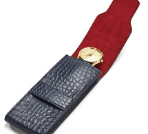L'étui "une montre" en alligator semi-mat de chez Jean Rousseau : so chic !