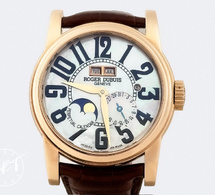 Une Roger Dubuis Hommage Perpetual Calendar en or rose vendue par Artwatches.com