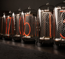NixieFab : des horloges lumineuses au design rétro-futuriste