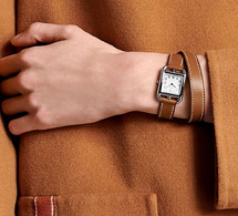 Hermès : l'histoire du fameux bracelet double-tour imaginé par Martin Margiela