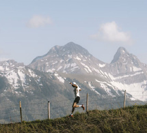 Tudor à l'assaut des sentiers les plus escarpés avec l'élite mondiale du trail running !