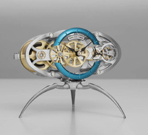 Maison Alcée x MB&amp;F Nostromo : une horloge en forme d'alien à construire soi-même