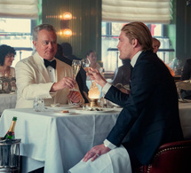 The Gentlemen saison 2 : Hugh Bonneville porte une Panerai Radiomir 1940 en or rose