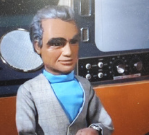 Les sentinelles de l'air : la marionnette Jeff Tracy porte une Omega Speedmaster "Ed White"