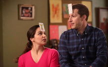Brooklyn 99 : Melissa Fumero porte une Tank Française de chez Cartier