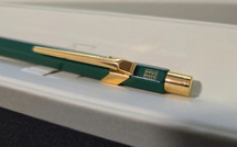 Rolex et Caran d'Ache : le discret stylo vert offert à certains clients de la marque à la couronne